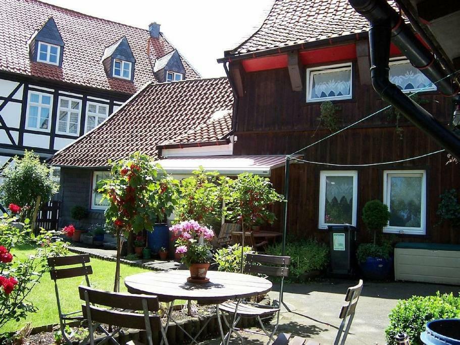Altes Tageloehnerhaus Von 1510 Mit Garten Und Parkplatz Goslar Exteriér fotografie
